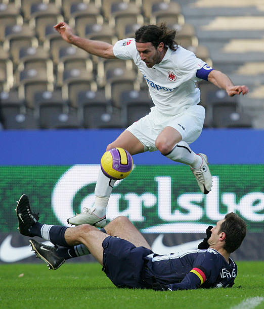 显得尤为突 显得尤为突